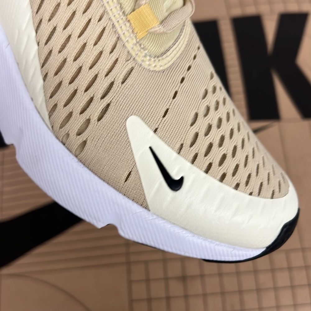 NWOB- Nike Air Max 270 GOLD - Picture 7 of 10
